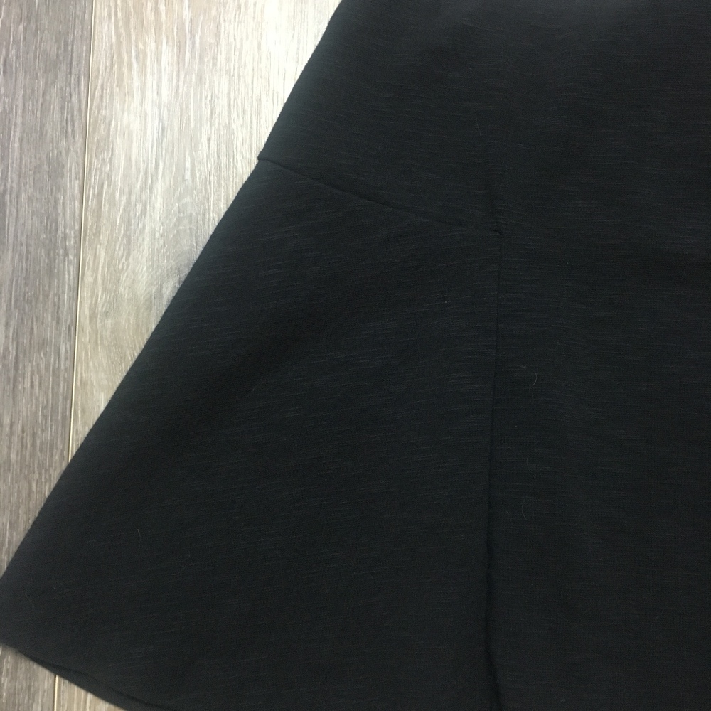 Skirt - Picture 2 of 2